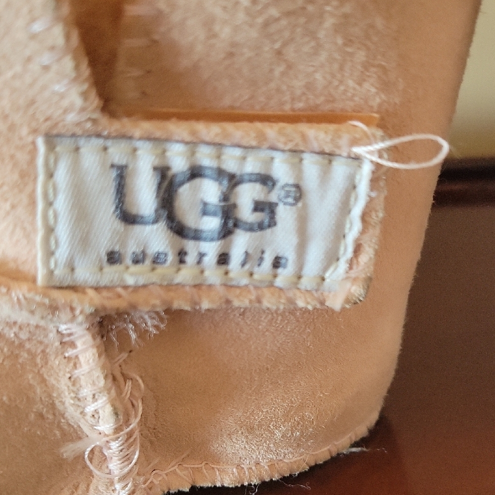 UGG Infant Pink Bootie Slippers Medium 12-18 Months - So Warm - Picture 2 of 10